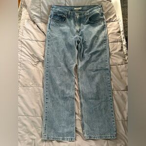 LEVI straight legged women’s jeans